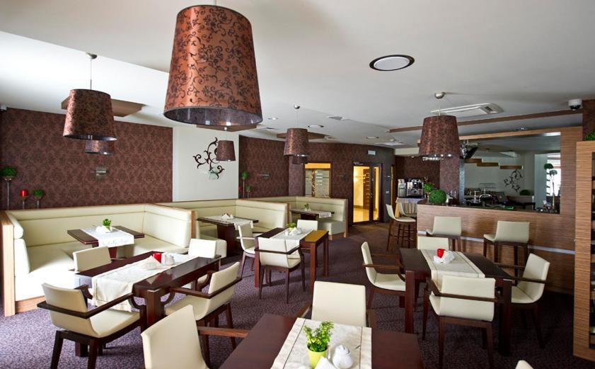 Hotel Ines Sedziszow Malopolski Exterior photo