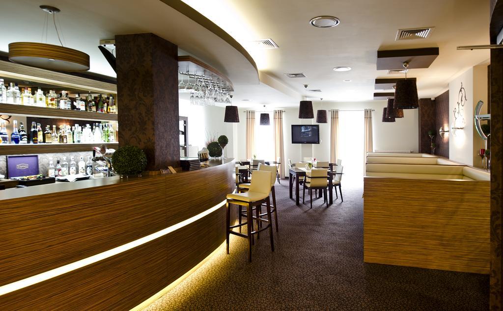 Hotel Ines Sedziszow Malopolski Exterior photo